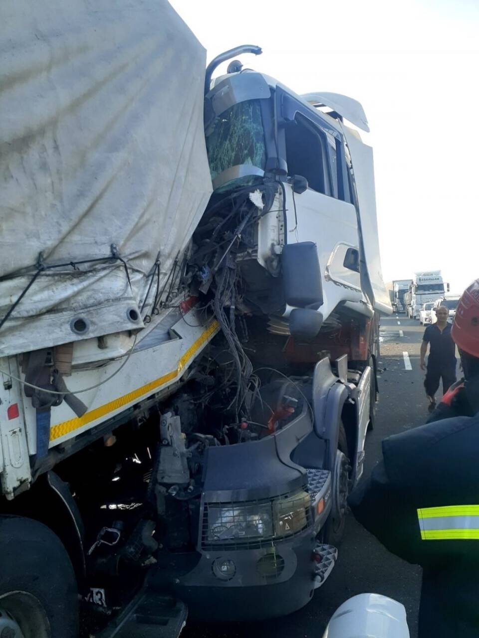 Konya'da kaza! Tır önündeki tıra çarptı: 1 yaralı