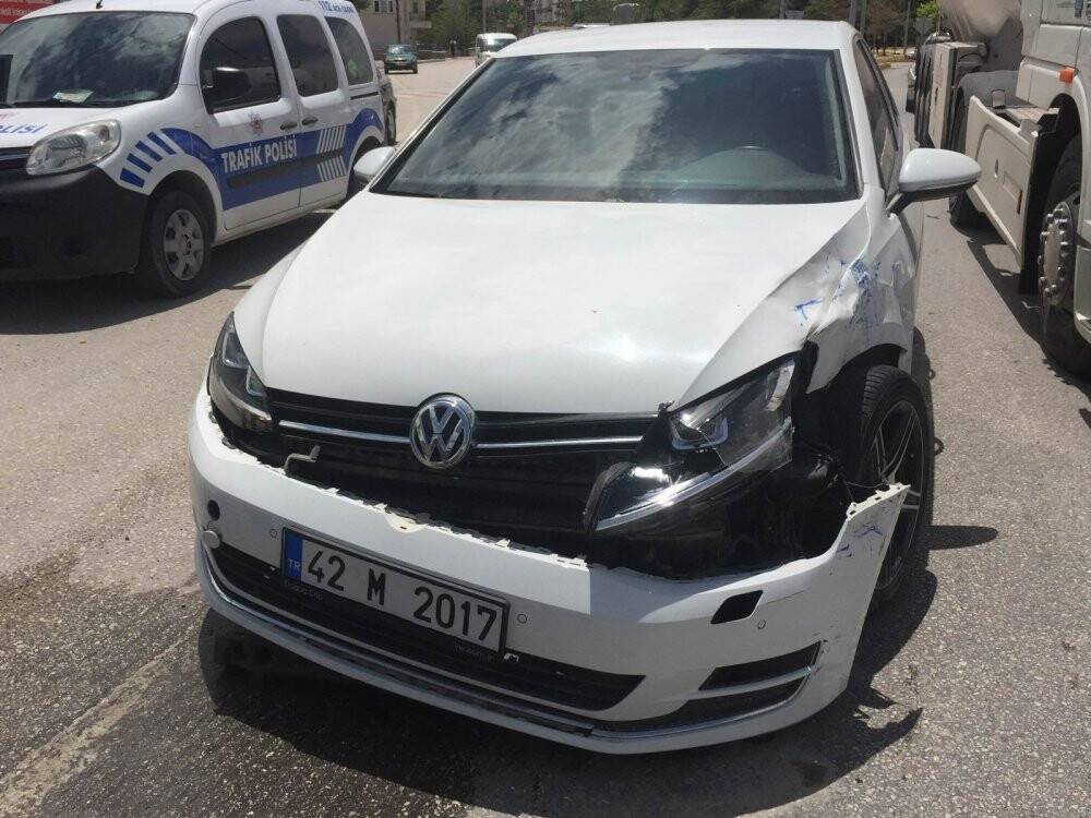 Konya’da kaza! Otomobil ile tır çarpıştı: 2 yaralı