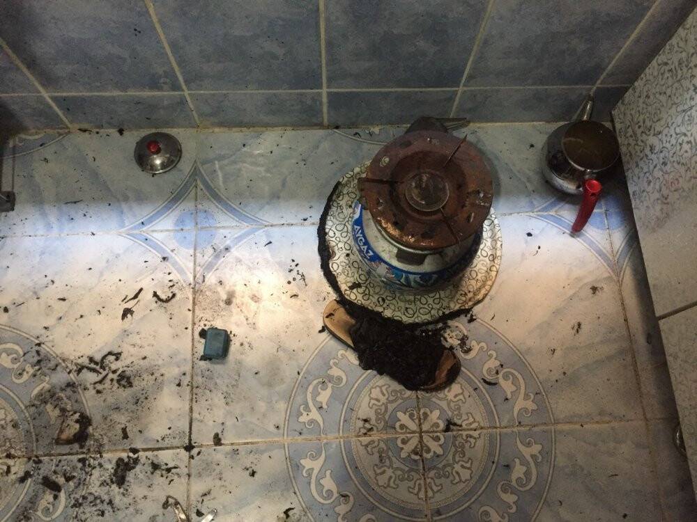 Piknik tüpünde çay demlerken yanarak yaralandı