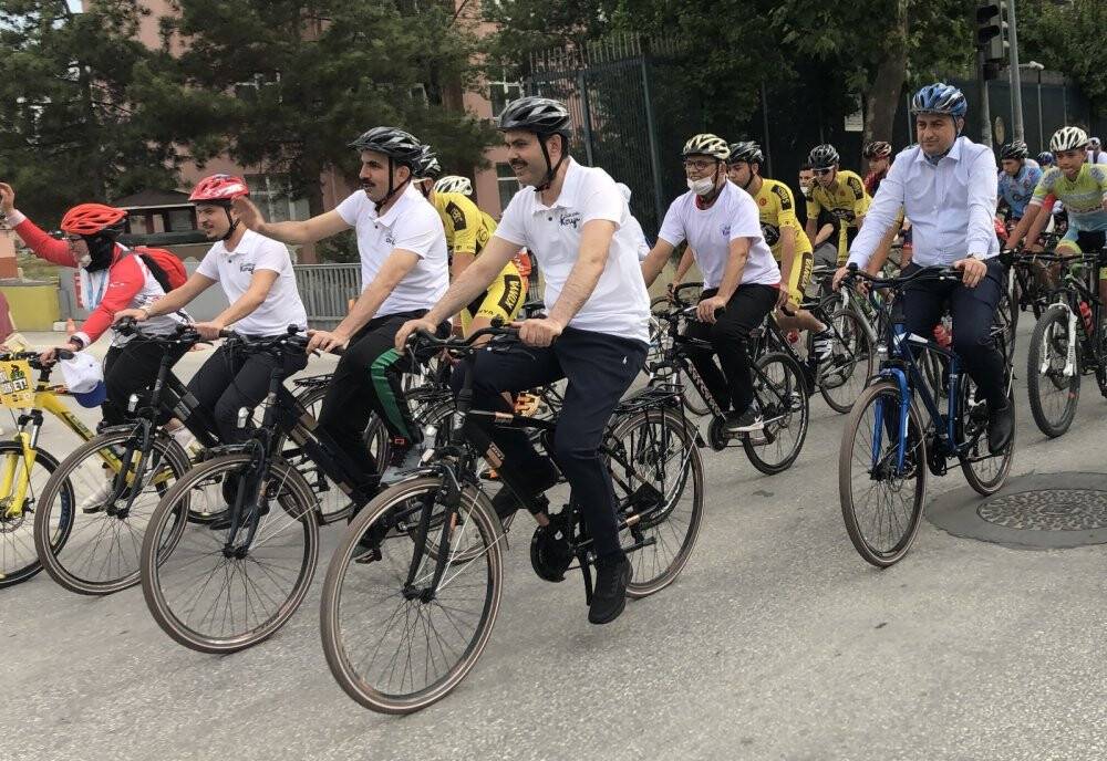 Bakan Kurum Konya'da bisiklet etkinliğine katıldı