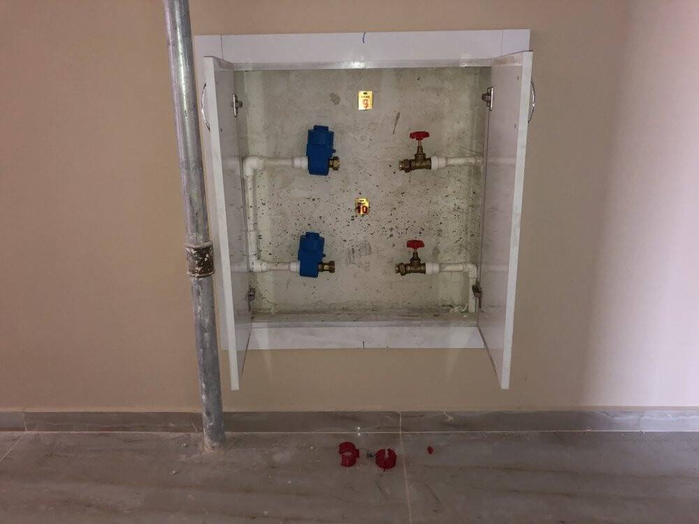 Konya'da oturuma hazır binadan 12 su sayacı ve 21 çeşme bataryası çalındı