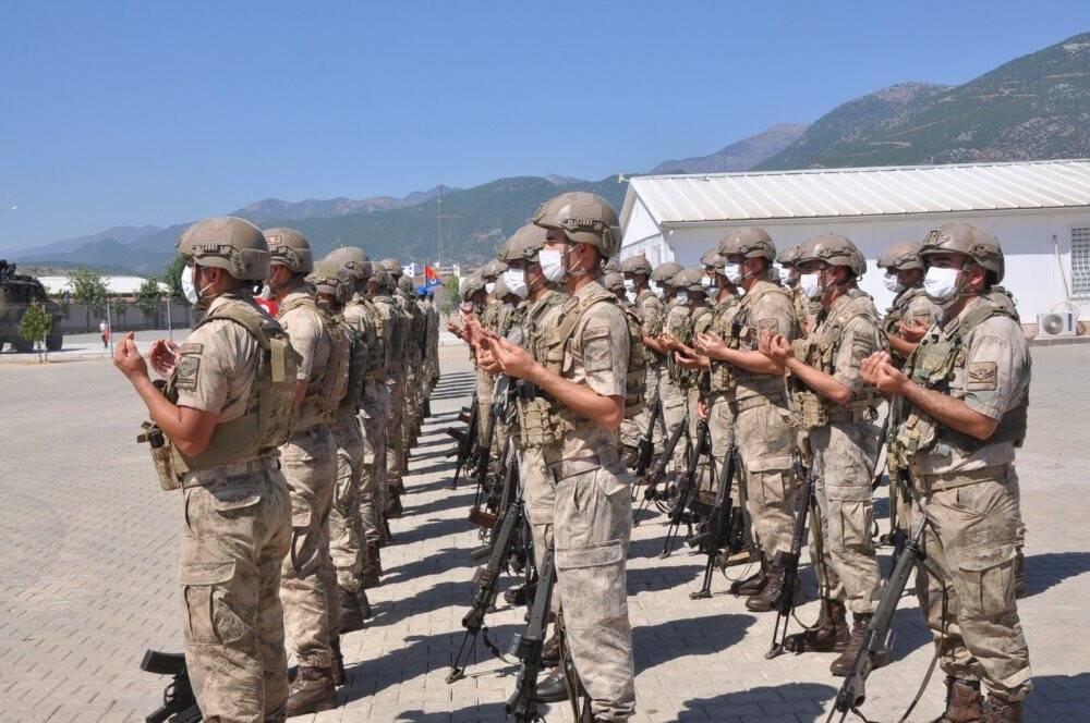 Komandolar dualarla Suriye’ye uğurlandı