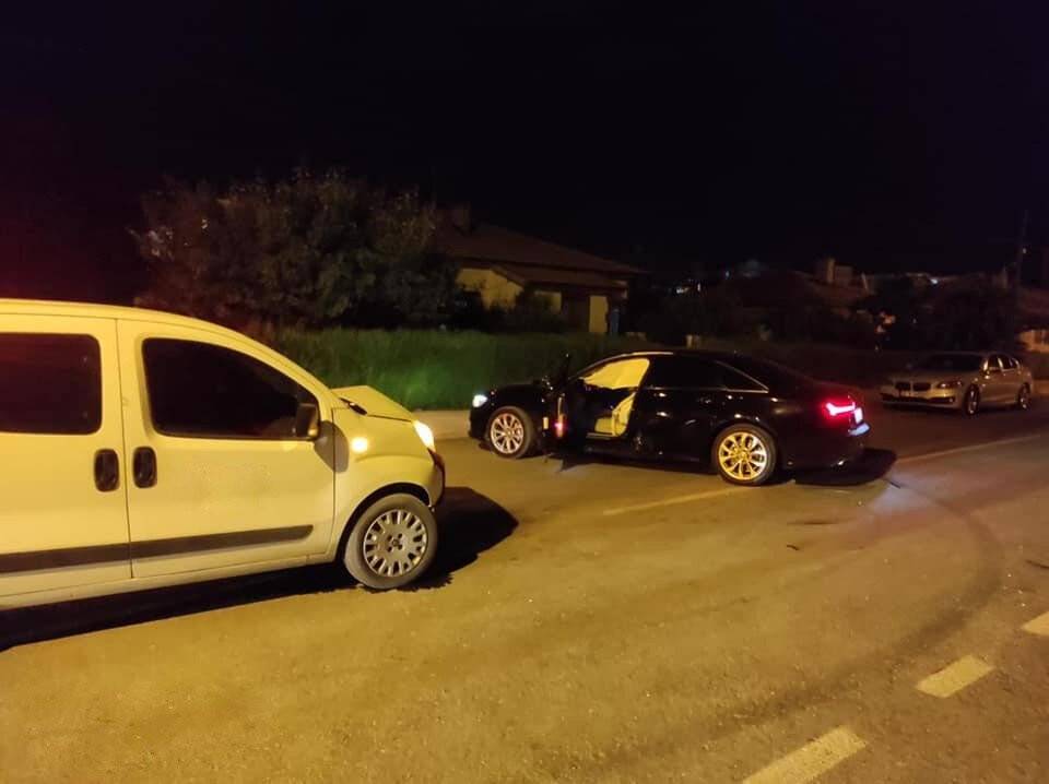 Otomobil ile hafif ticari araç çarpıştı: 2 yaralı