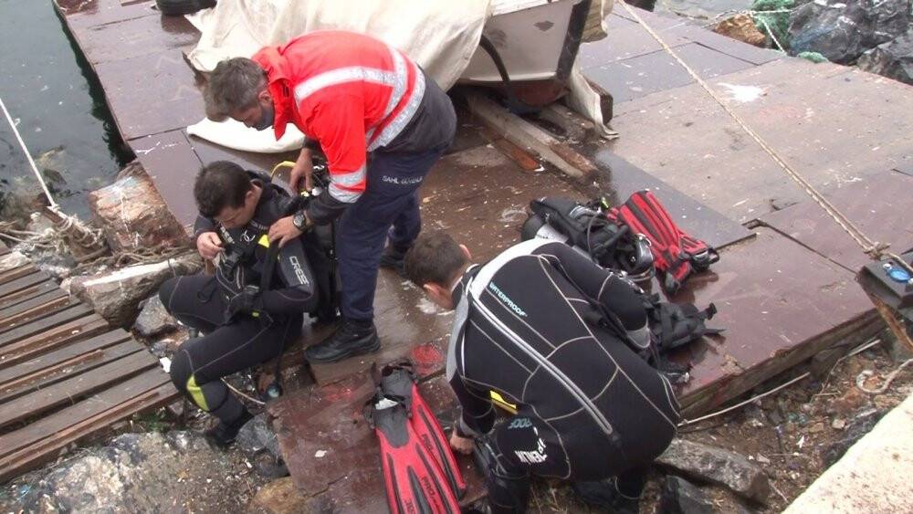 Pendik’te balık adamlardan müsilaj temizliği