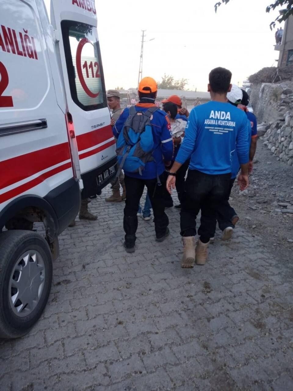 Epilepsi hastası kayıp genç jandarma dronu sayesinde bulundu