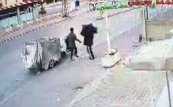 Konya'da hırsızlık! İş yerlerinin önünde ne bulurlarsa çaldılar