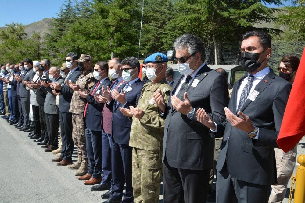 Şehit Akın için Hakkari’de tören düzenlendi