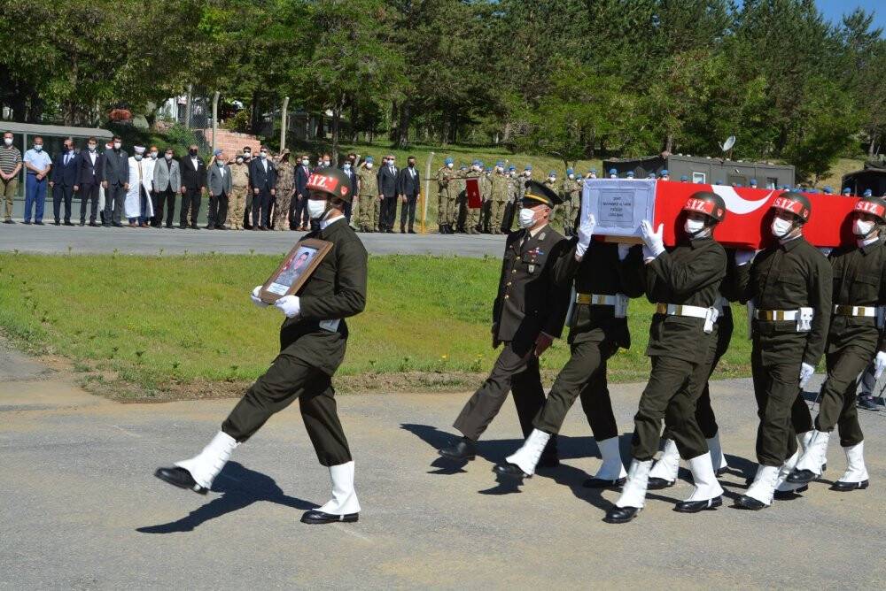 Şehit Akın için Hakkari’de tören düzenlendi