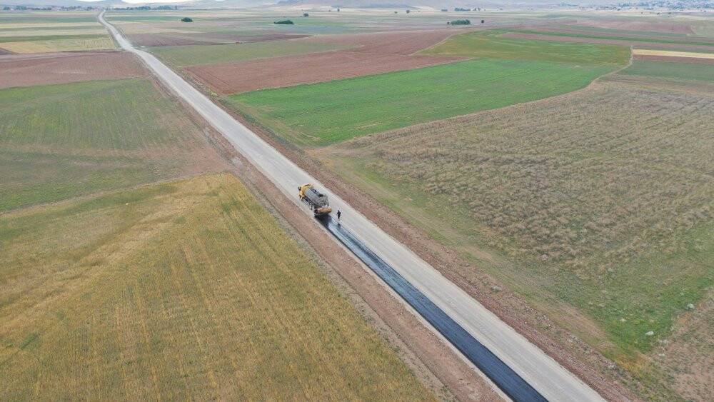 Büyükşehir'den Kulu’ya 26 kilometrelik mahalle yolu