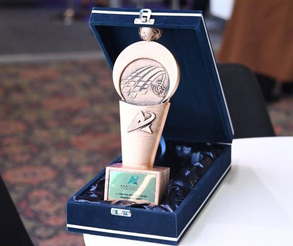 Konya Büyükşehir’in 'Toplu Taşıma Hat Yönetim Sistemi'ne ödül