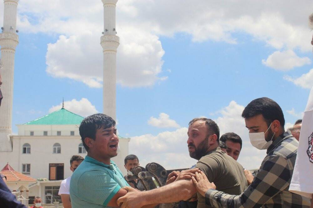 Başkent’te inşaattaki göçükte oğlu öldü, baba yaralandı