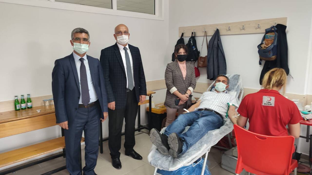 hekimoglu-anadolu-lisesinde-3.jpg