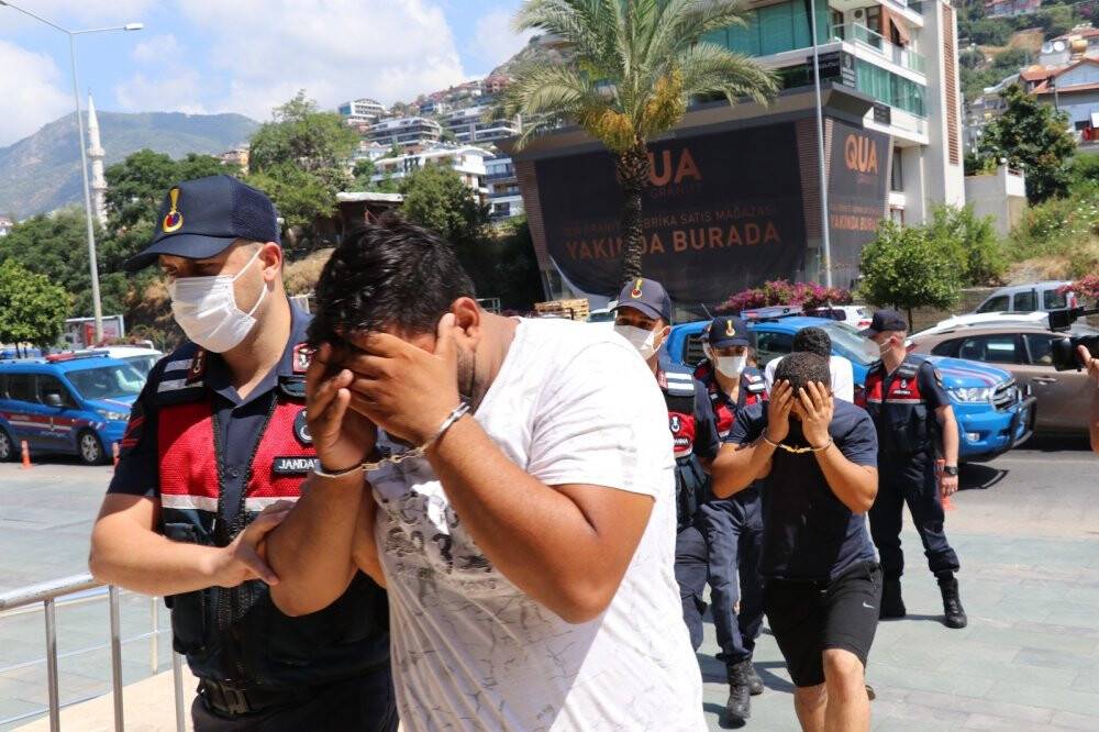 Antalya ve Konya'da insan tacirlerine operasyon: 7 gözaltı