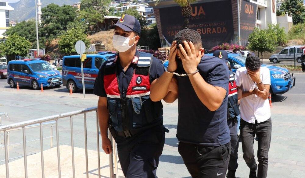 Antalya ve Konya'da insan tacirlerine operasyon: 7 gözaltı