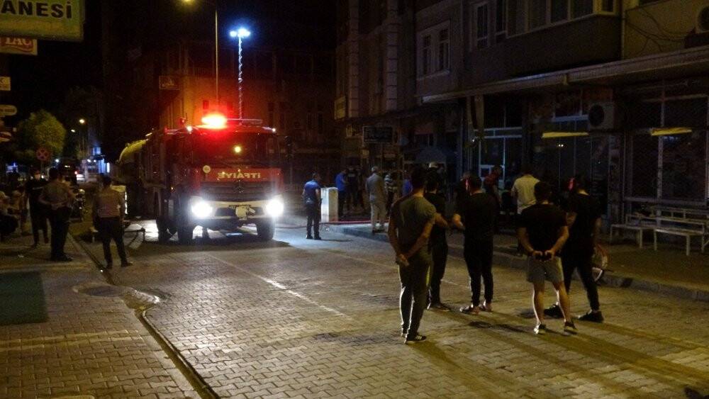 Pide fırınında çıkan yangında 6 kişi dumandan zehirlendi