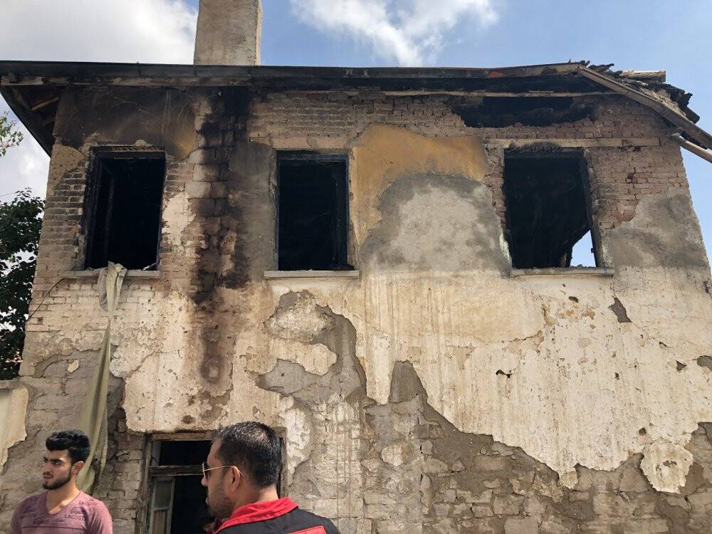 Konya'daki yangında hayatını kaybeden 3 kardeşten geriye hüzünlü hikayeleri kaldı