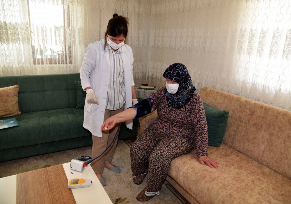 Selçuklu Belediyesi Evde Yaşlı Bakım Hizmetine yeniden başladı