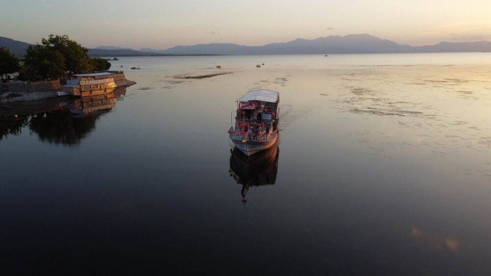 Beyşehir Gölü'nde su seviyesinin azalması tedirgin ediyor