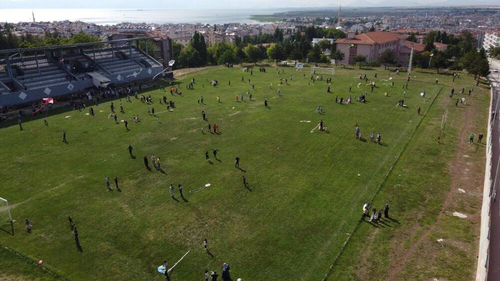 Beyşehir’de uçurtma şenliği