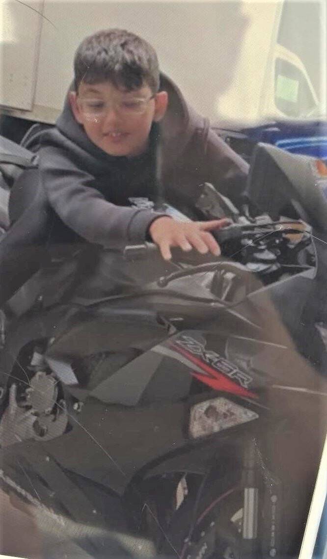 Motosiklet tutkusu baba oğlu ayırdı