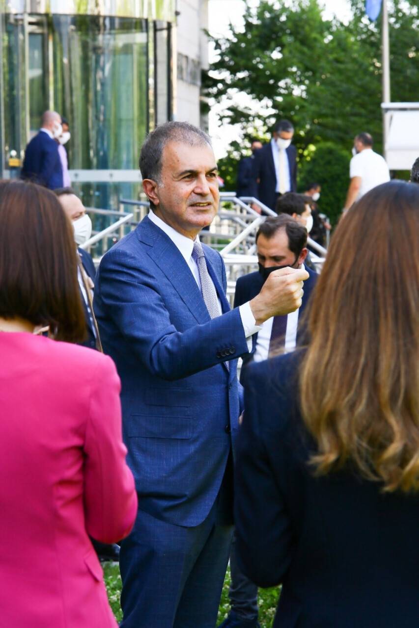 AK Parti Sözcüsü Çelik: Türkiye sömürge değildir