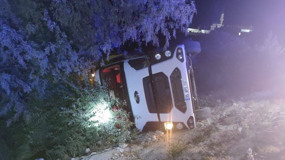 Konya'da kaza! Kontrolden çıkan kamyon devrildi: 1 yaralı