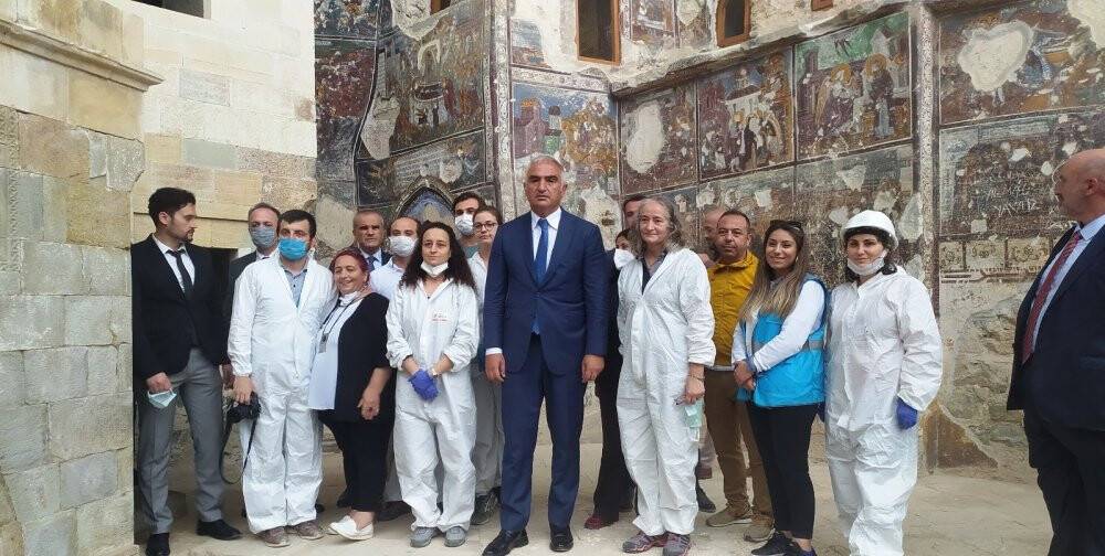 Restorasyon çalışmaları tamamlanan Sümela Manastırı ziyarete açıldı