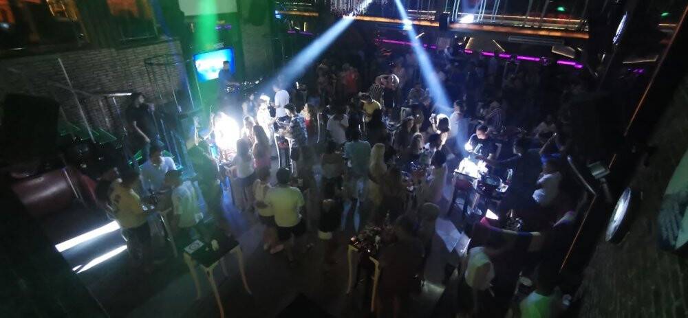 Kuşadası’nda eğlence tavan yaptı