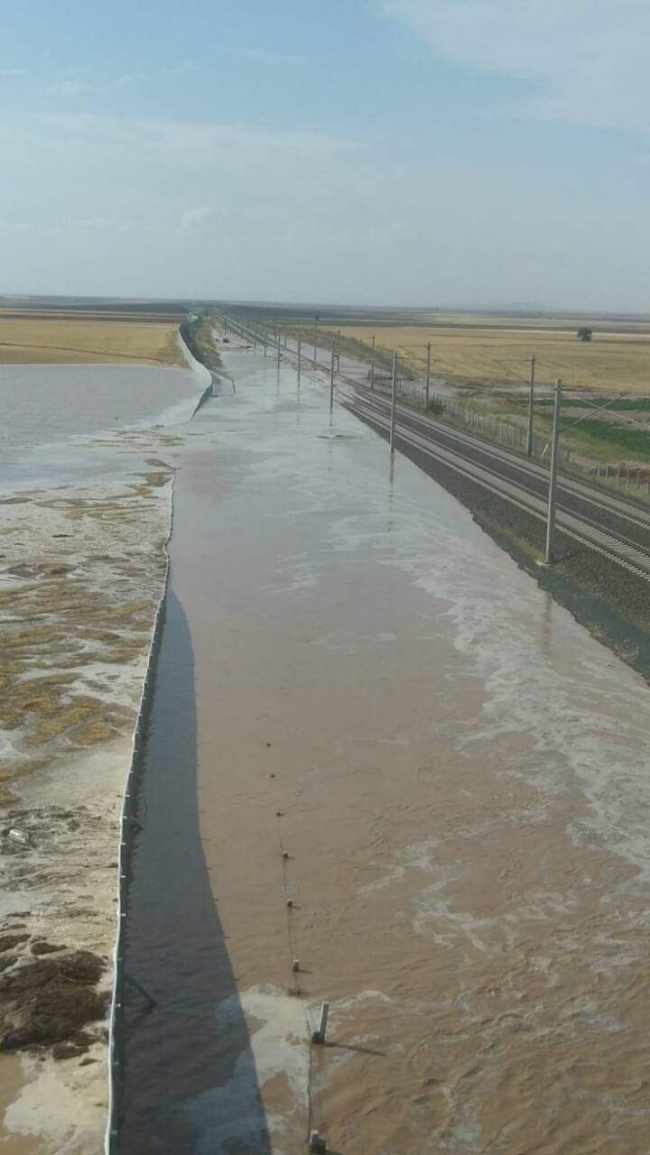 Sel sularının zarar verdiği Konya - Ankara YHT hattında olası faciadan dönüldü