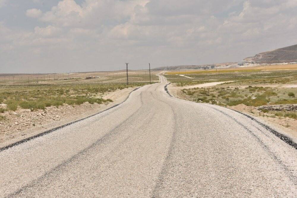 Konya Büyükşehir’den Cihanbeyli’ye 19 kilometre daha mahalle yolu