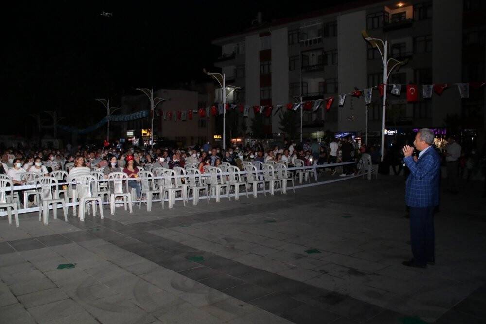 Nasreddin Hoca Şenliğinde açık hava sinemasına yoğun ilgi