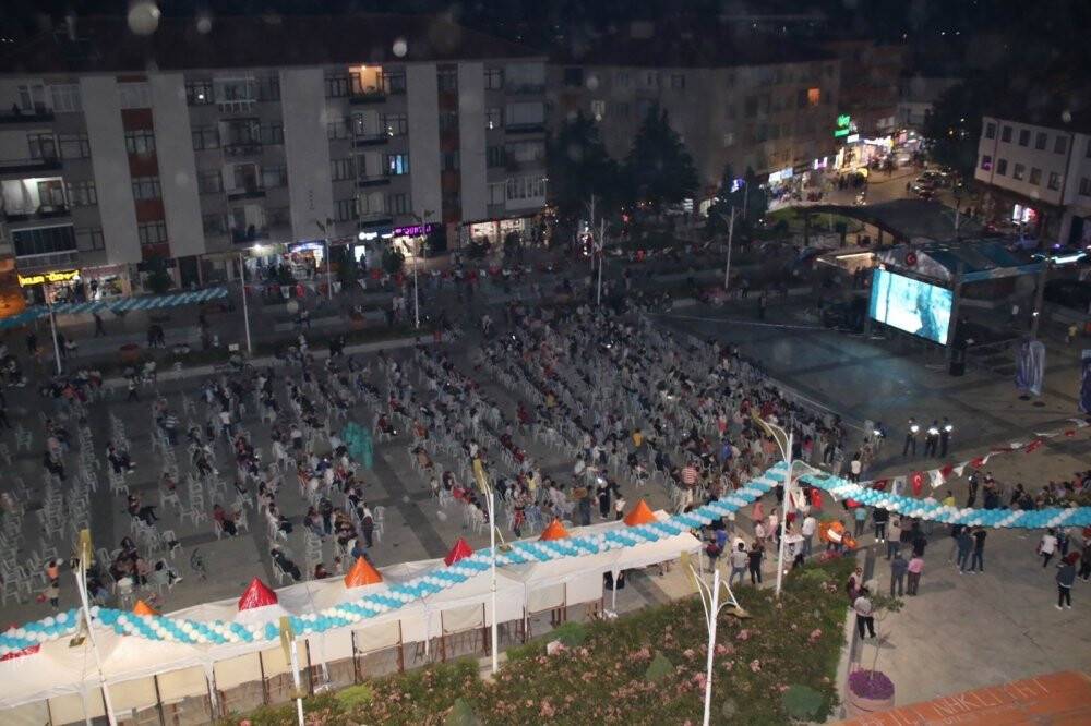 Nasreddin Hoca Şenliğinde açık hava sinemasına yoğun ilgi