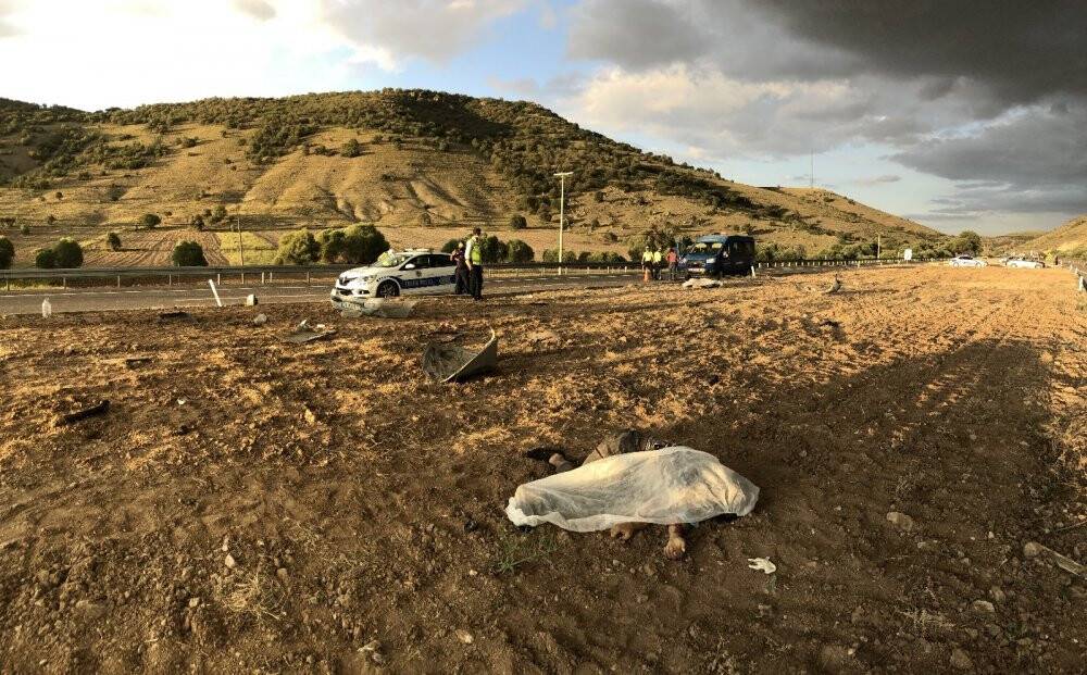 Konya'da feci kaza! 3 ölü, 1 yaralı