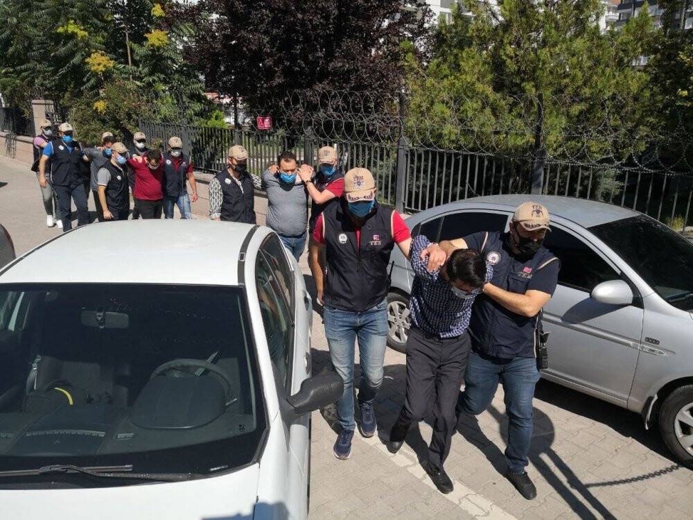 FETÖ Operasyonunda 15 Şüpheli Adliyede