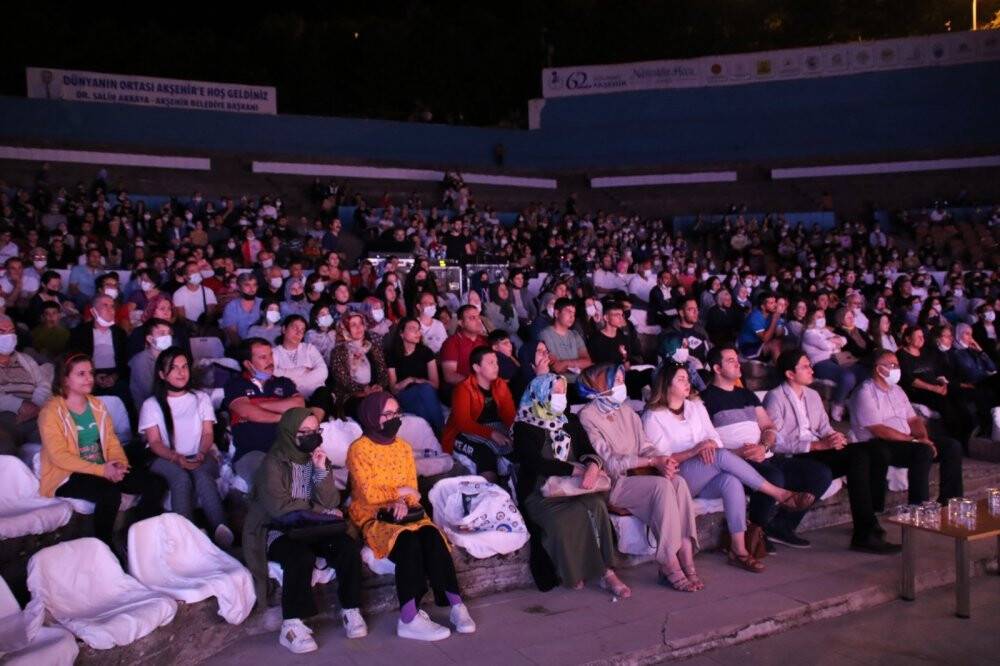 Nasreddin Hoca Şenliği 'Ağaçlar Ayakta Ölür' ile final yaptı