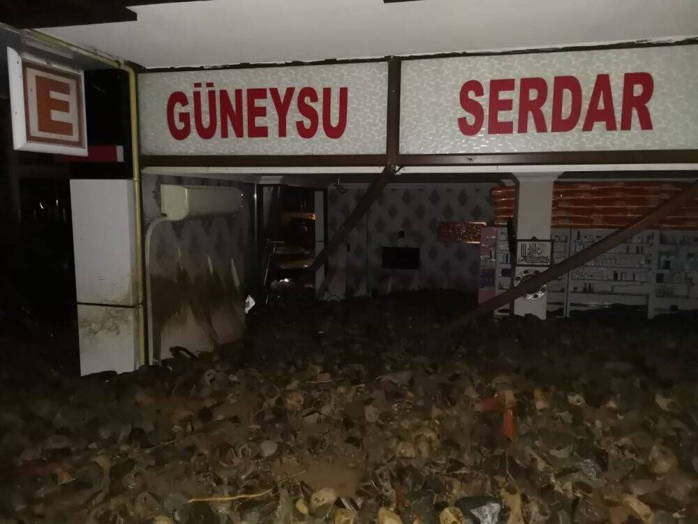 Rize’de sel felaketi