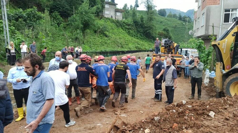 Rize’de seldeki ölü sayısı 7’ye yükseldi, kayıp 1 kişi ise aranıyor