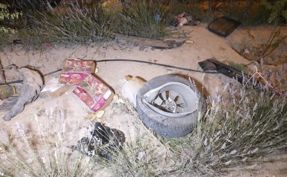 Konya yolunda kaza! Takla atan otomobil refüje düştü