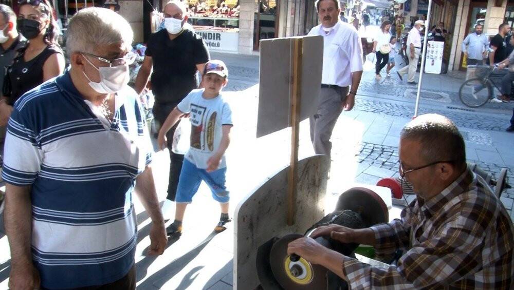 Bıçak bileme ustalarından ‘sabit esnafa gidin’ uyarısı