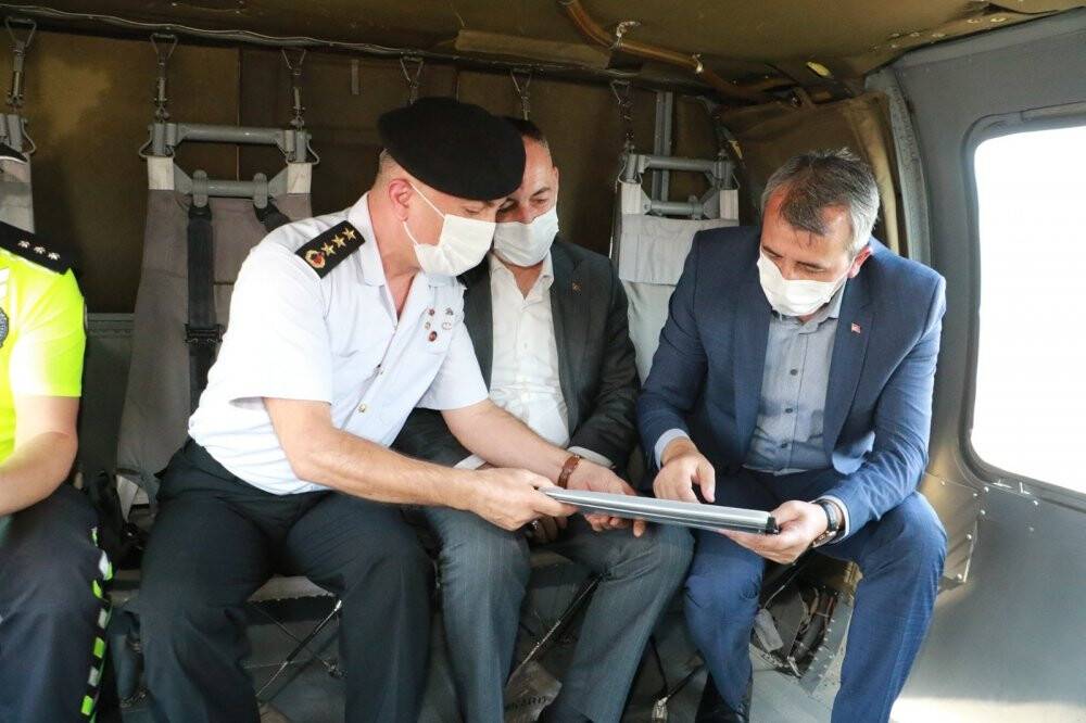 43 ilin geçiş noktası helikopterle havadan denetlendi: Bayramın ilk gününde yollar sakin