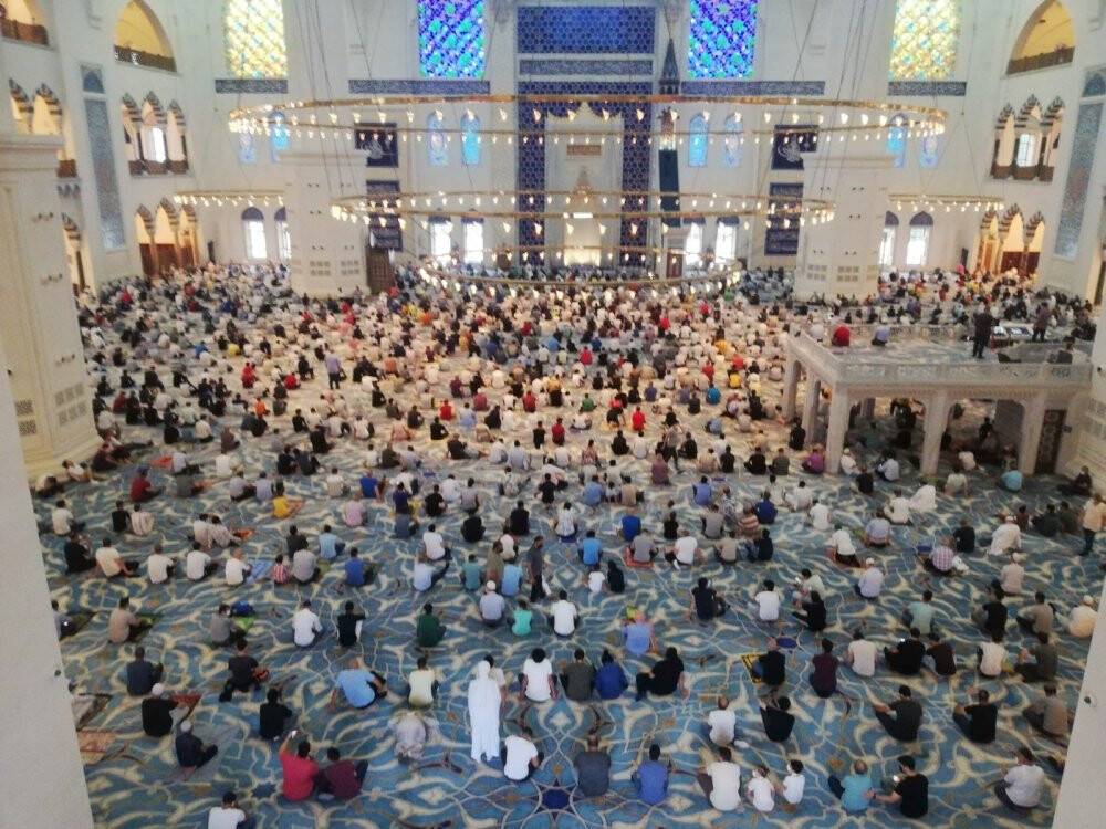 Çamlıca Cami’nde bayram namazı coşkusu