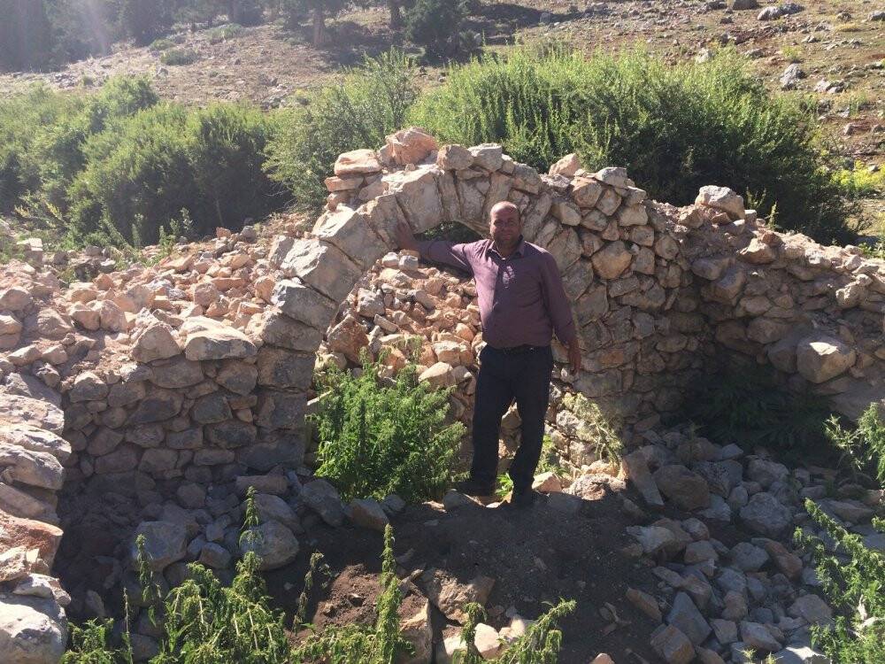 Tarihi Nodar Han ve hana ait kemerli kuyu define avcıları tarafından talan edildi