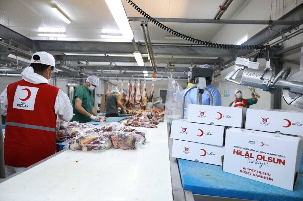 Türkiye ve 21 ülkede kurban kesimleri başladı