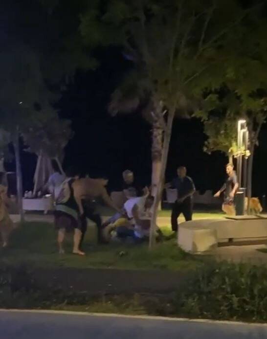 ‘Niye baktın’ kavgasında yumruklar konuştu