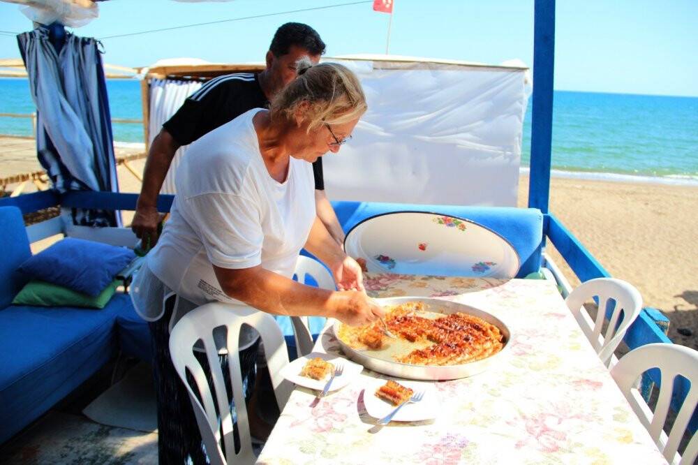Otellerin yüzde yüz dolu olduğu Antalya’da, 5 yıldızlı denize sıfır "Çardak Beach" tatili