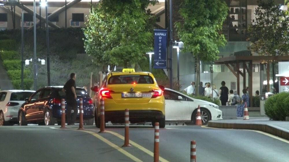 Ünlü sanatçı Alişan’ın kardeşi Selçuk Tektaş korona virüsten hayatını kaybetti