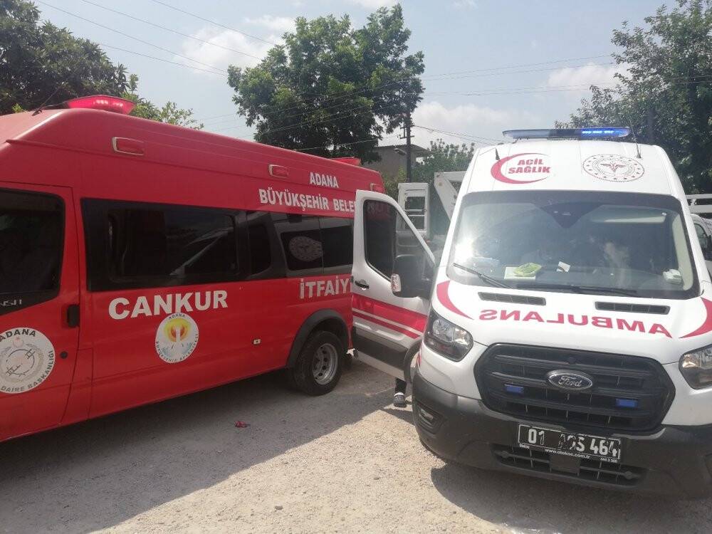 Elektrik direğinde feci ölüm