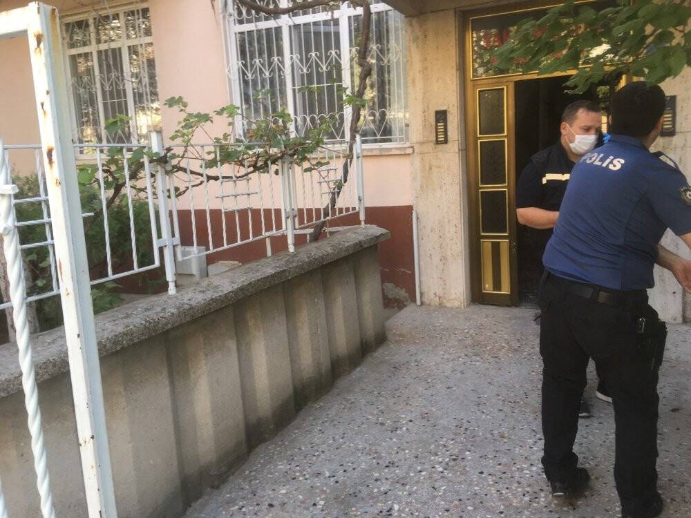 Et kıymak isterken elektrik akımına kapılarak hayatını kaybetti