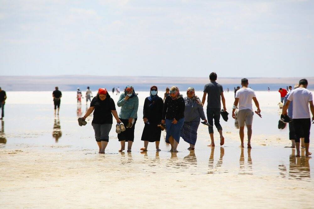 Türkiye’nin ikinci büyük gölü, ziyaretçilerin gözde mekanı oldu