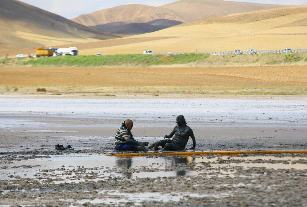Türkiye’nin ikinci büyük gölü, ziyaretçilerin gözde mekanı oldu